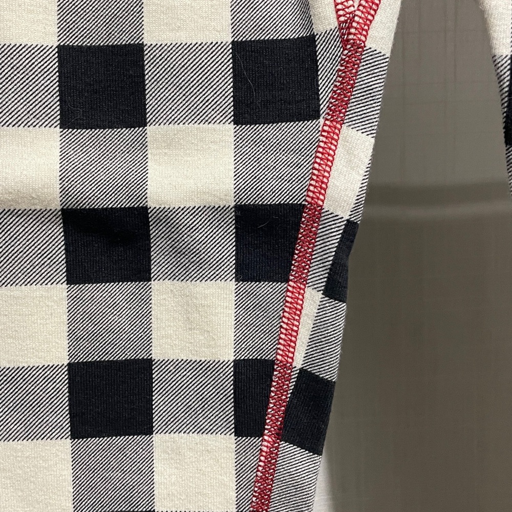 Hanna Andersson Black and White Checkered Pajamas with Red Trim, M - Picture 8 of 13